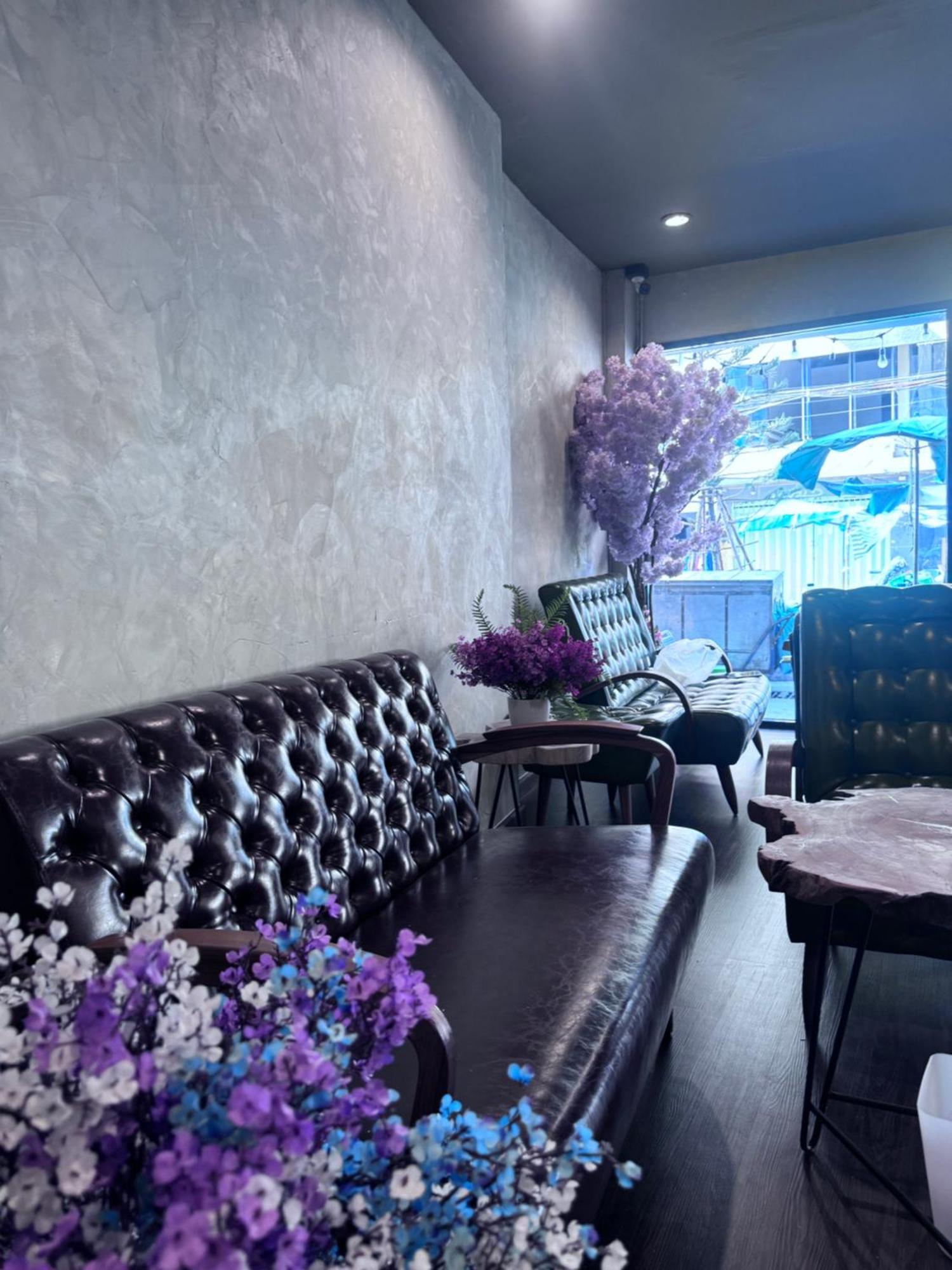 Bud Brew Beyond Dispensary And Hotel Бангкок Экстерьер фото