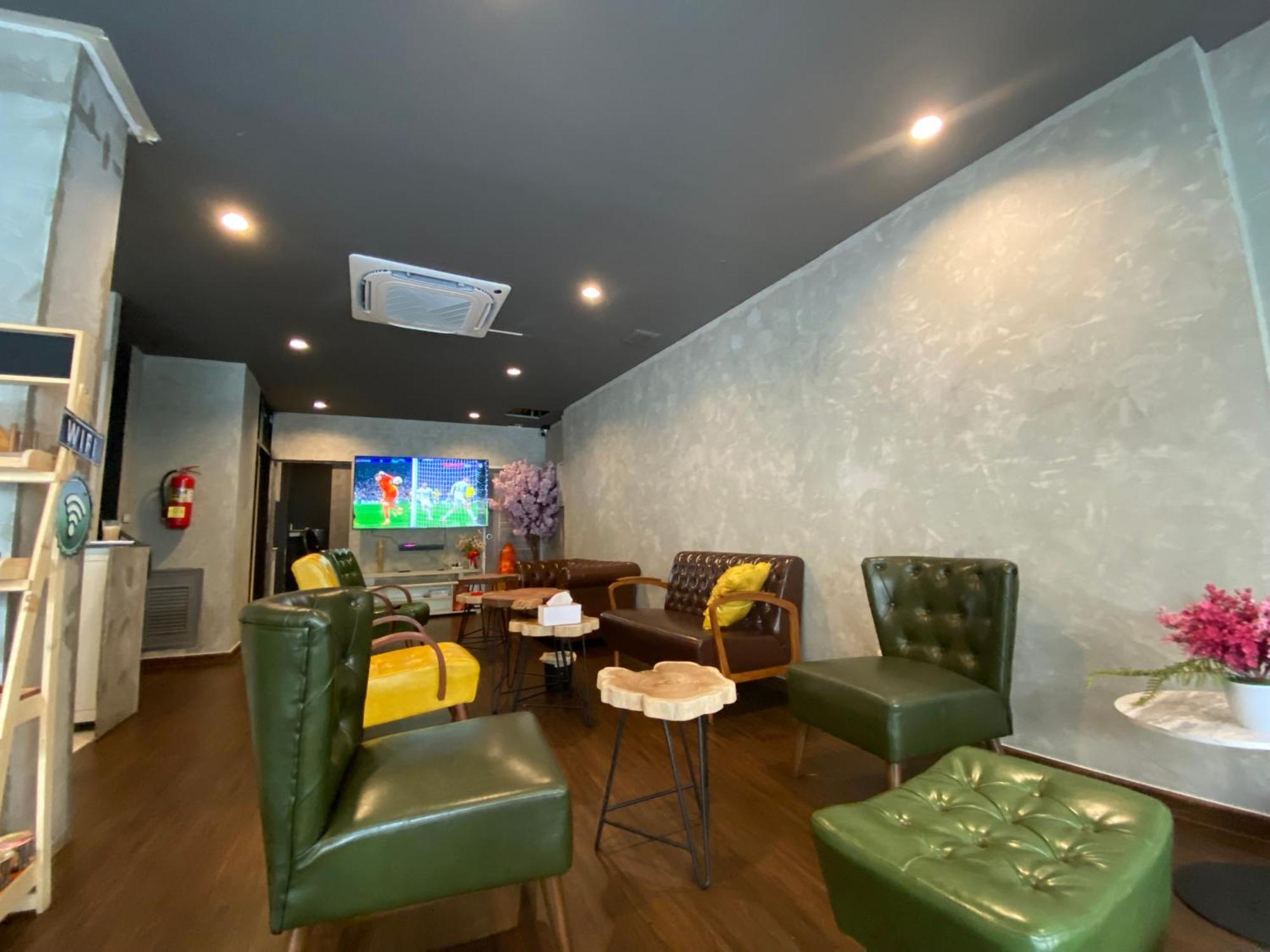 Bud Brew Beyond Dispensary And Hotel Бангкок Экстерьер фото