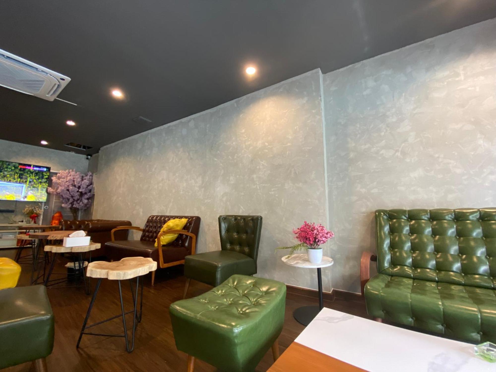 Bud Brew Beyond Dispensary And Hotel Бангкок Экстерьер фото